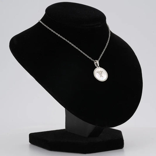 KTX-937107 Ins Fashion Jewelry Necklaces White Shell Letter Necklace Fade Resistant Stainless Steel Round Initial Charm Necklace
