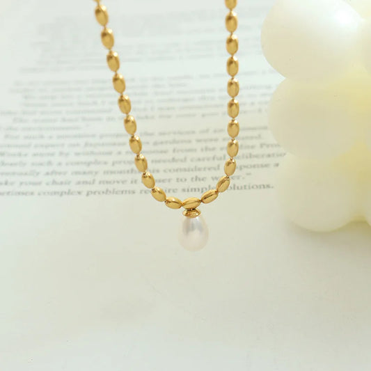 KTX-133715 Temperament Jewelry Neutral Fashion Titanium Steel Gold-plated Oval Bead Chain Imitation Pearl Pendant Necklace
