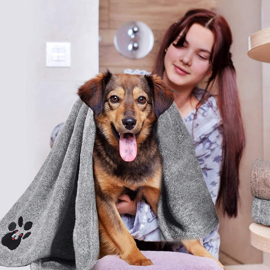JMT-642570 Super Absorbent Microfiber Bath Towel for Dogs and Cats - Fast-Drying, Soft, and Ideal for Travelling and Grooming