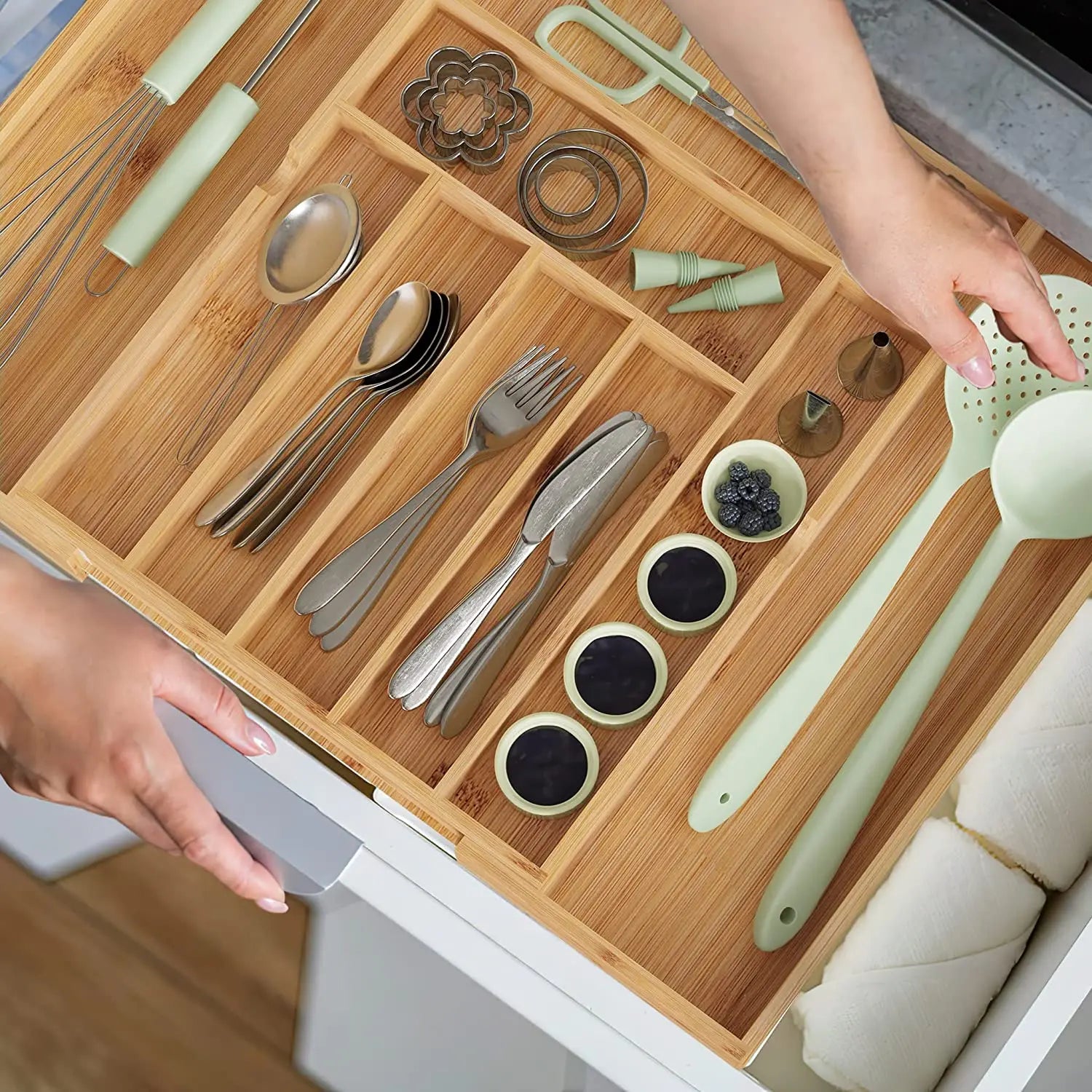 KTX-188243 Bamboo Utensil Drawer Organizer for Kitchen Silverware and Knives Storage