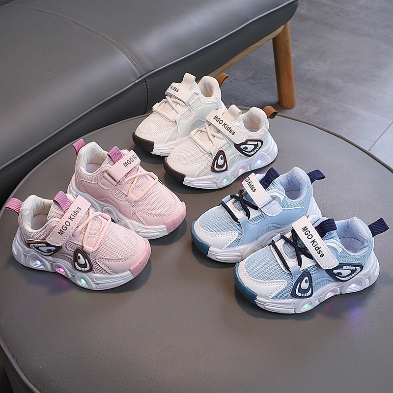 KTX-508819 Wholesale Children's Shoes Light up Children's Sneakers LED Light Breathable Comfortable Casual Shoes