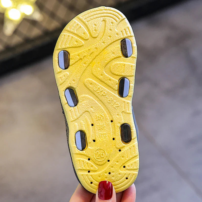 KTX-624083 Boys' Slides and Slippers Kids' Beach Shoes Wholesale PVC Children's Summer Sandals for Outdoor Play