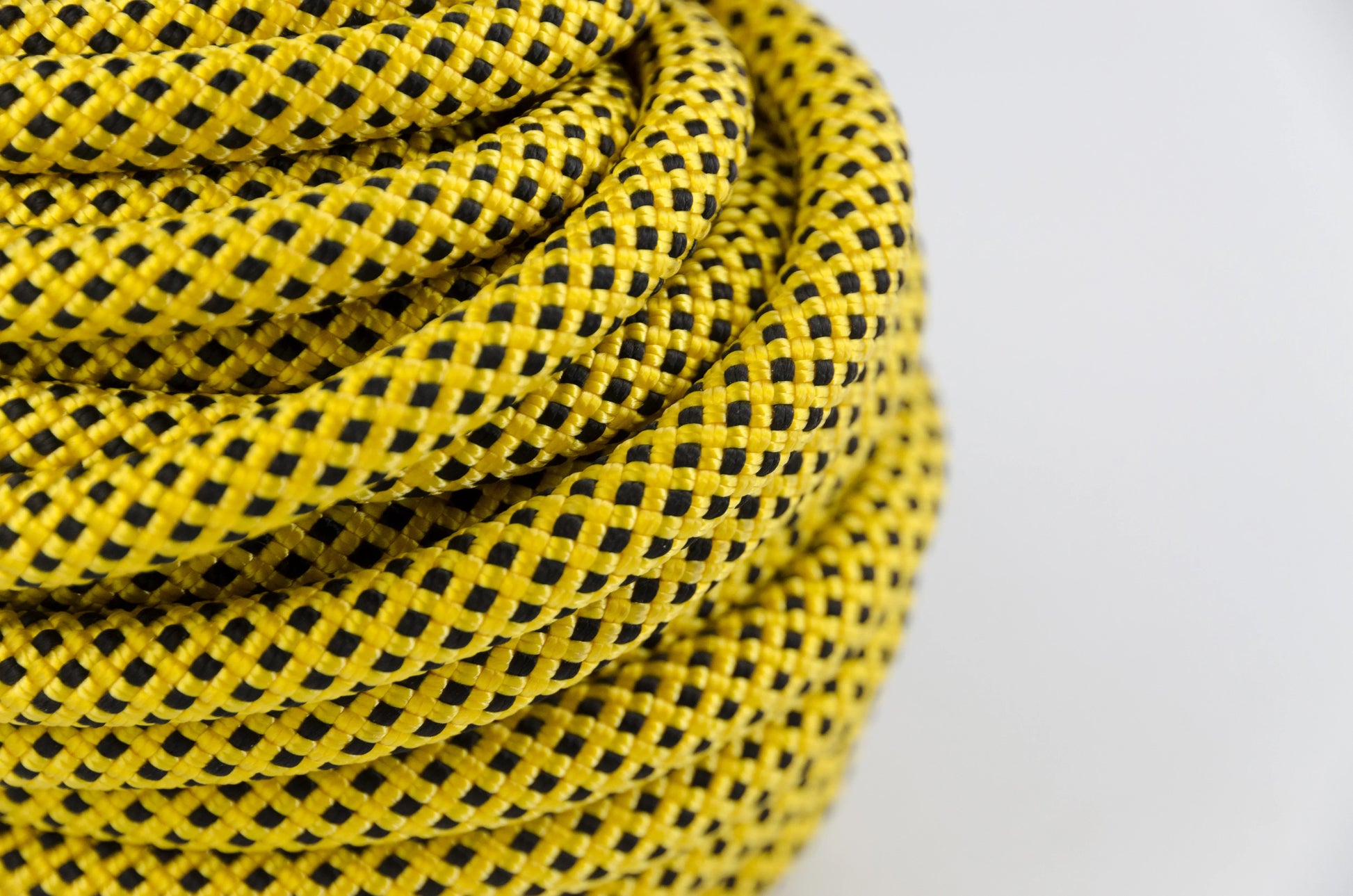 KTX-109331 Dynamic Nylon Climbing Rope 8.7mm for Outdoor Sports and Safety Activities