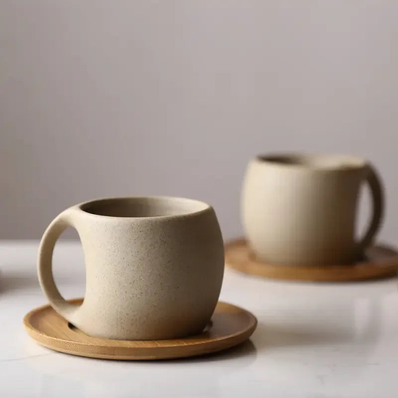 KTX-826323 Japanese Ceramic Coffee Mug with Wooden Saucer - Elegant Porcelain Tea Cup Set