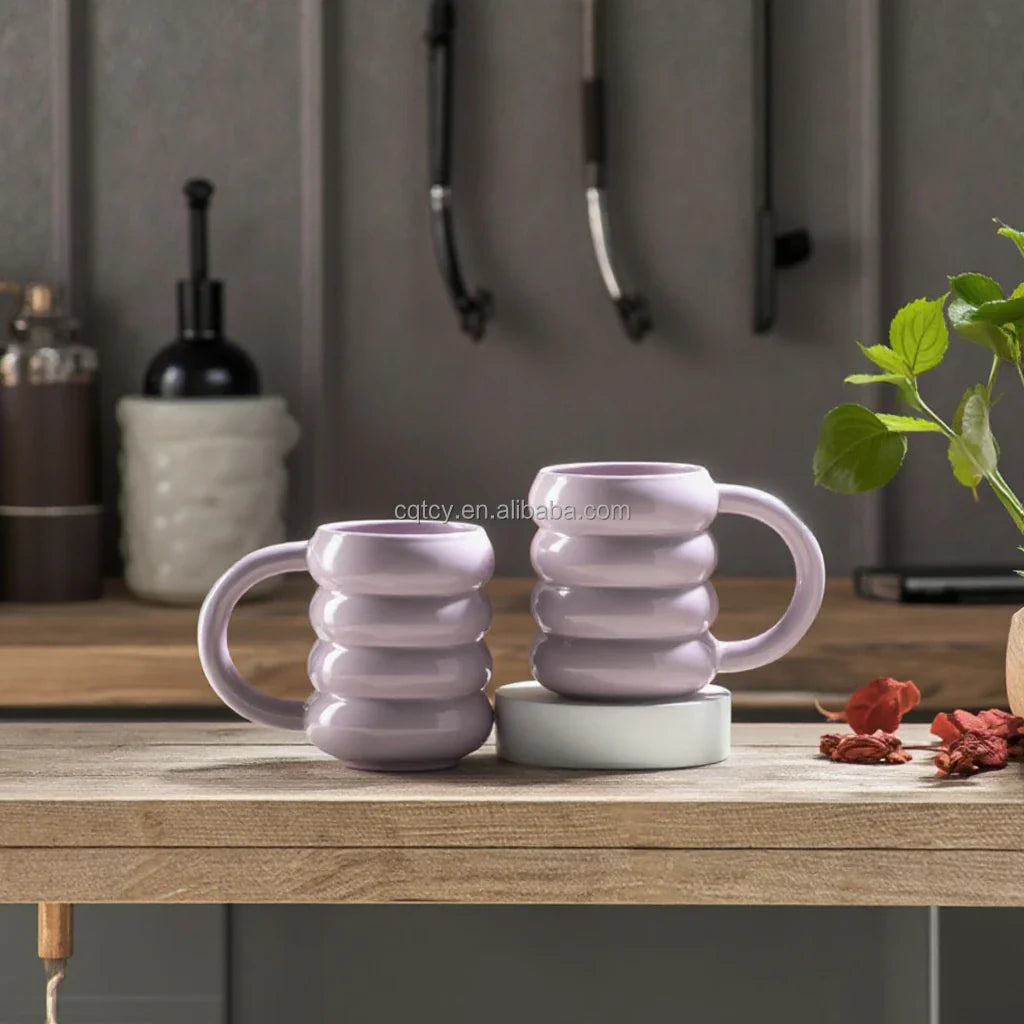 KTX-859091 Modern Ceramic Latte Mug with Donut Design - Ideal Gift for Couples