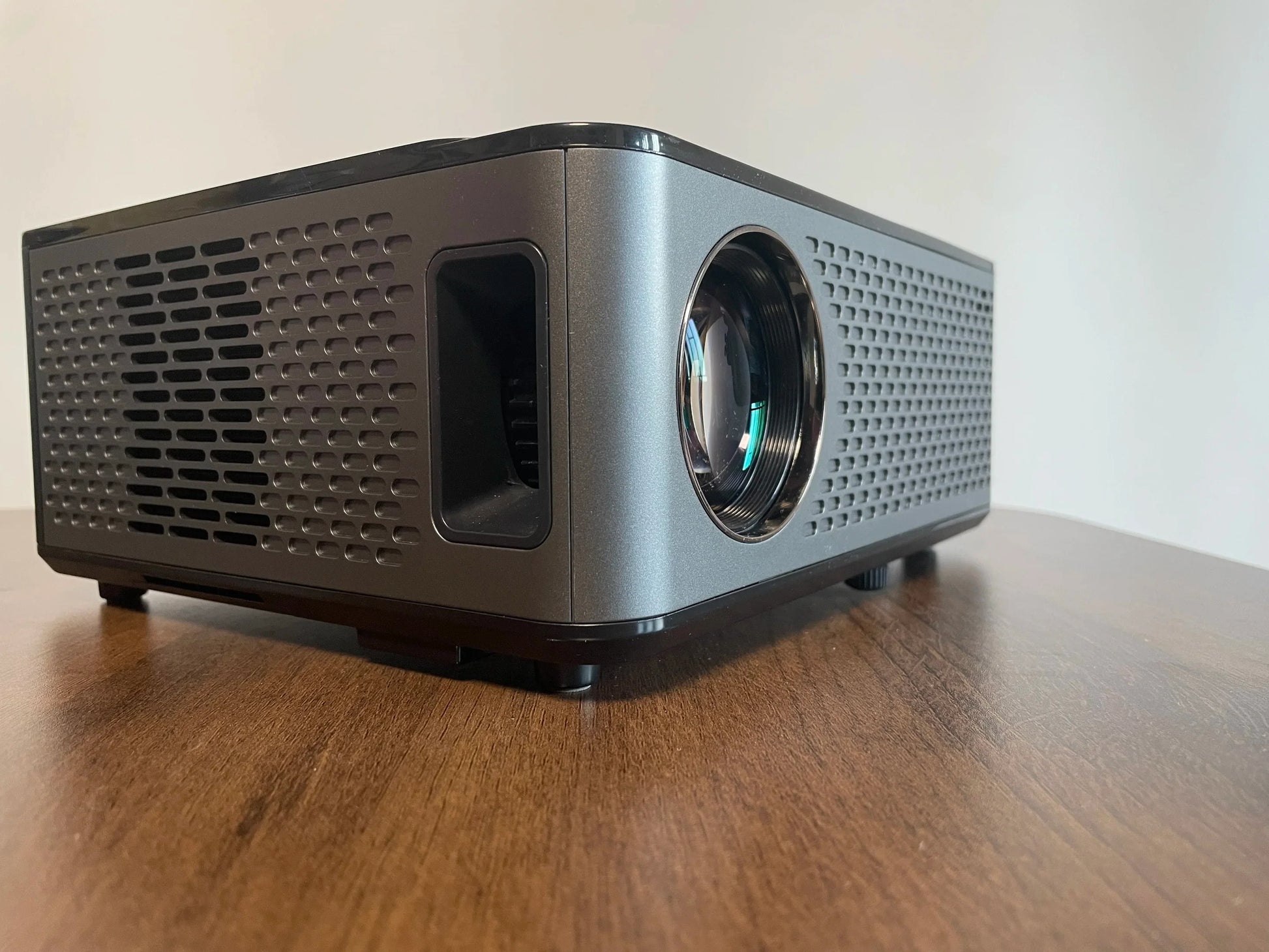 KTX-763027 Portable Wireless Ultra HD Projector for Home Cinema Experience