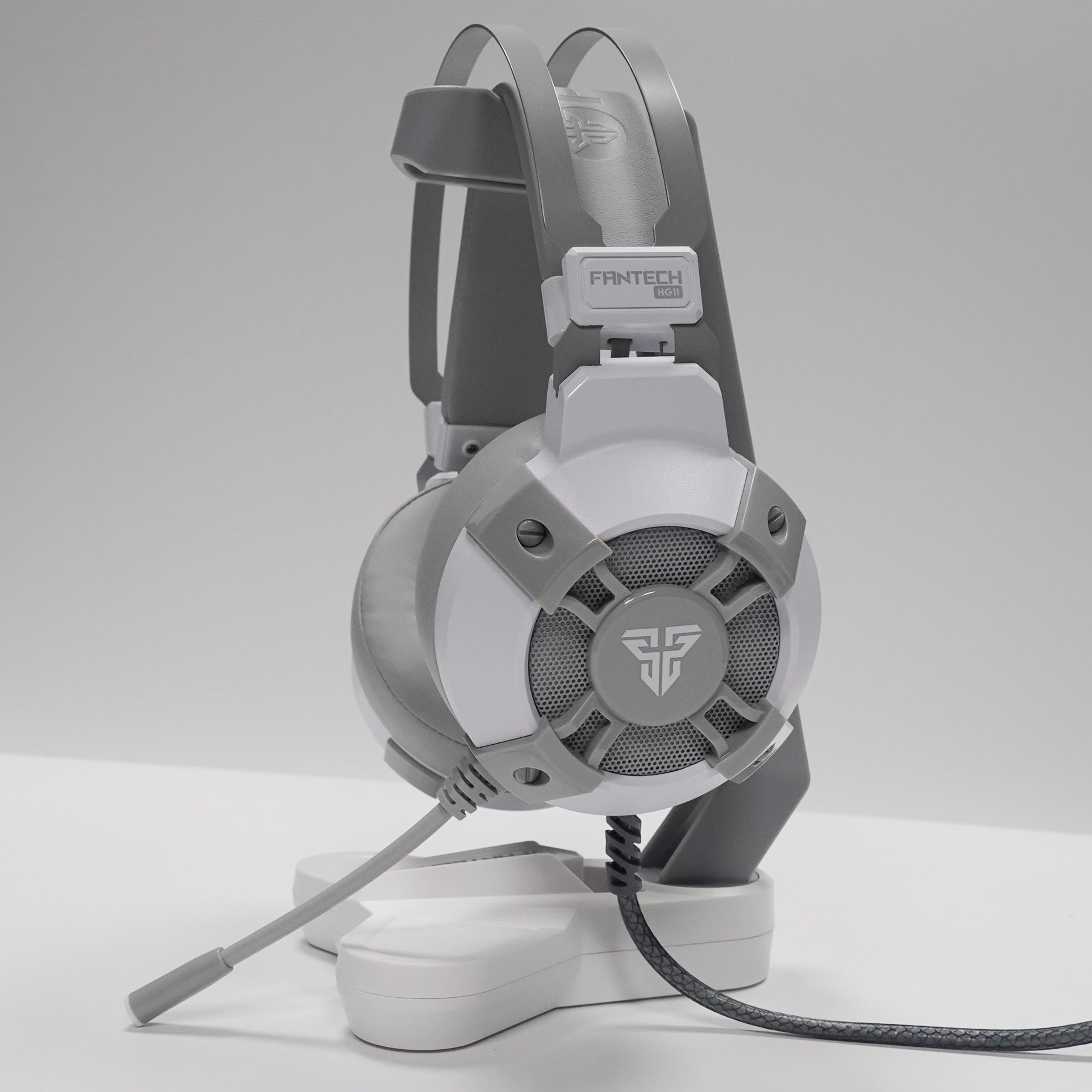KTX-948947 Professional Gaming Headset with RGB Lights and True 7.1 Surround Sound