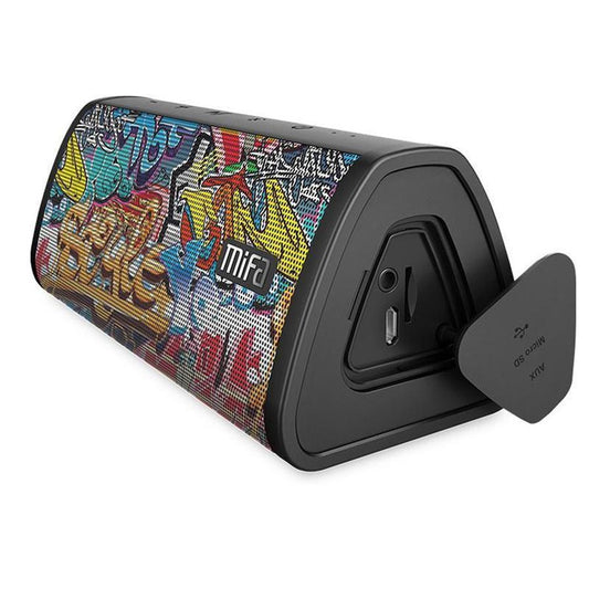KTX-037651 Waterproof Bluetooth Outdoor Speaker with 10W Subwoofer and Built-in Lithium Battery