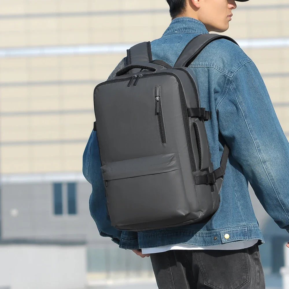 KTX-371667 Lightweight Business Laptop Backpack with USB Charging Port and Breathable Shoulder Strap Design