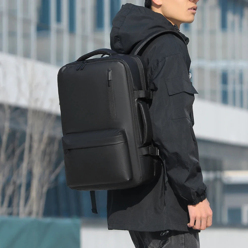 KTX-371667 Lightweight Business Laptop Backpack with USB Charging Port and Breathable Shoulder Strap Design