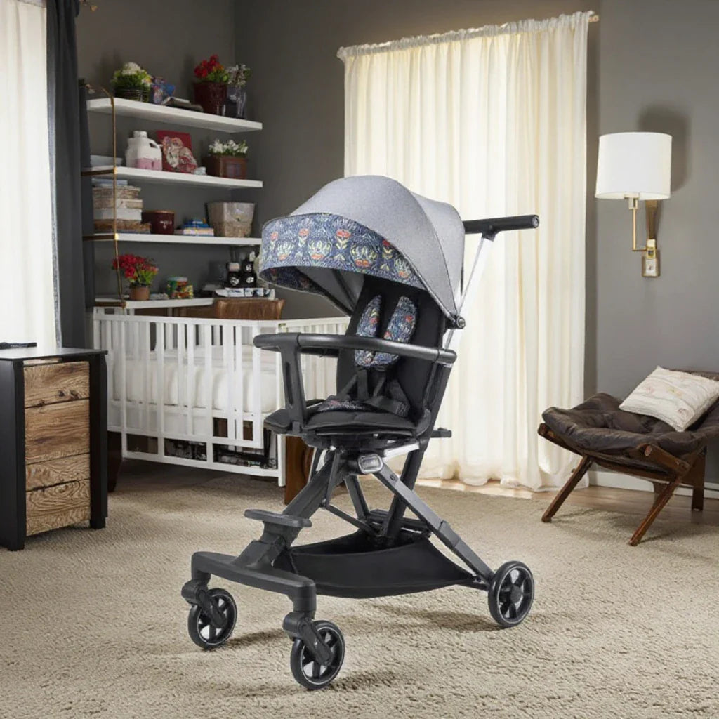 KTX-877971 Lightweight Folding Red Stroller for Toddlers with 4 Wheels and Comfortable Design