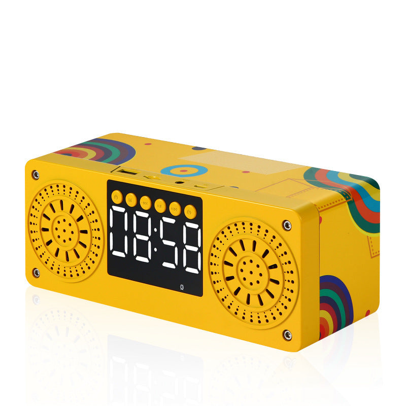 KTX-131347 Wooden Bluetooth Speaker with Retro Design and Subwoofer Functionality