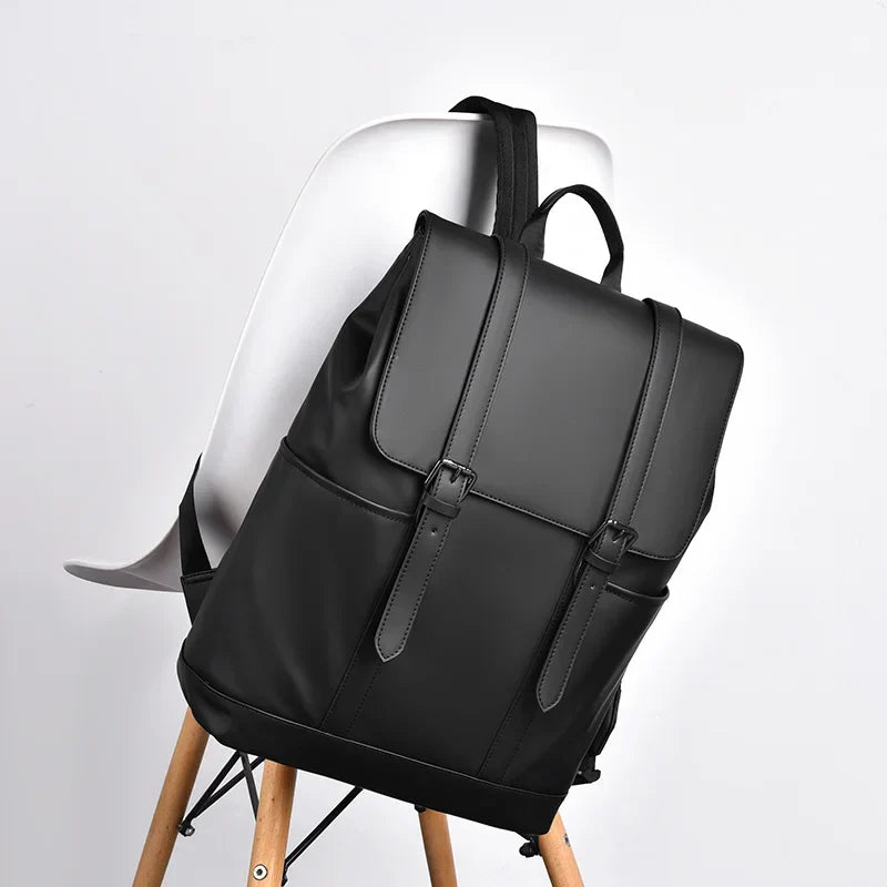 KTX-049747 Durable Waterproof 17-Inch Laptop Backpack for Travel and Students