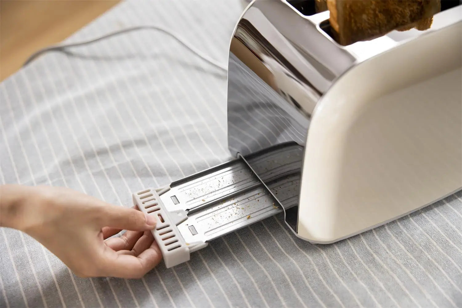 KTX-601875 Stainless Steel 2-Slice Electric Sandwich Toaster with Smart Features