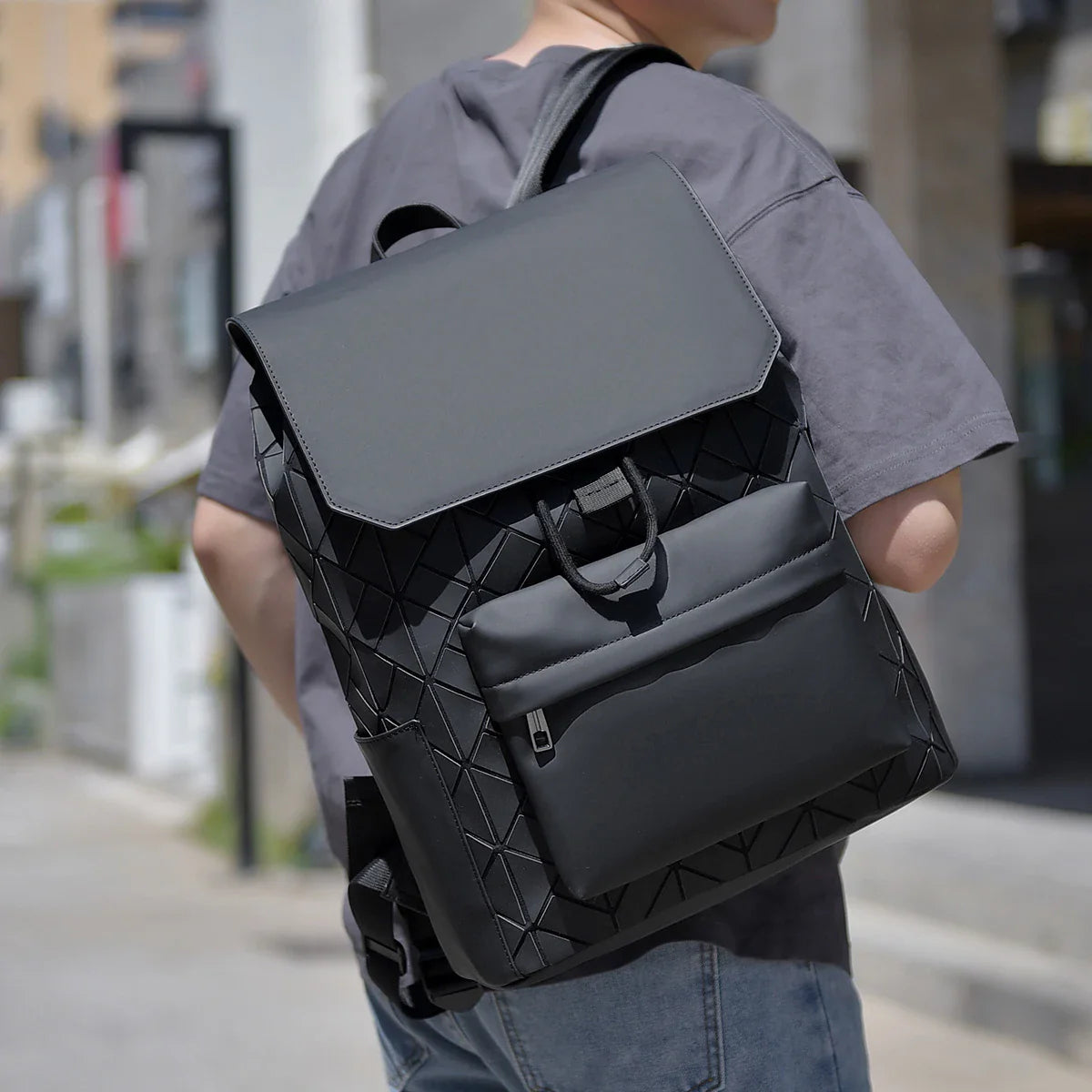 KTX-864339 Casual Clamshell Laptop Backpack with High Capacity, Waterproof Design and Breathable Shoulder Straps for Outdoor Use