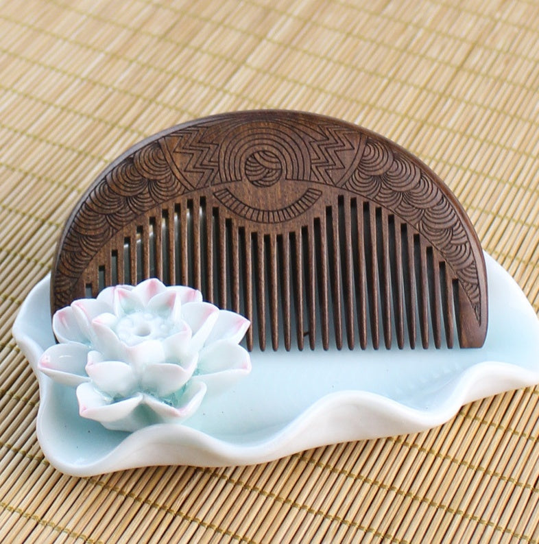 KTX-943891 Portable Gold Sandalwood Comb for Teeth Care - 10.5cm x 5.6cm x 1.3cm