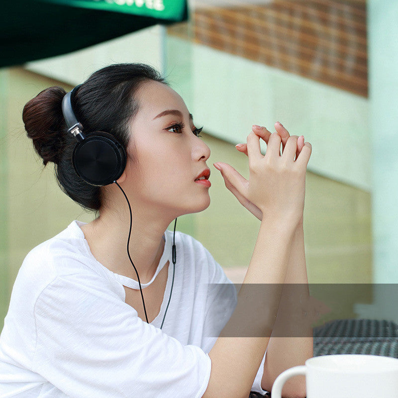 KTX-938195 Wired Bass Headphones with In-Line Microphone and 1.2m Cable - Excellent Sound Quality