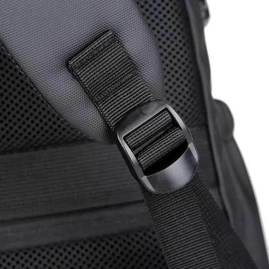 KTX-330003 Large Capacity Waterproof 17 Inch Student Backpack in Durable Polyester for Business and Daily Use