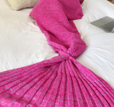 KTX-000275 Handmade Knitted Mermaid Tail Blanket for Kids and Adults - Cozy Polyester Fiber Sleeping Wrap