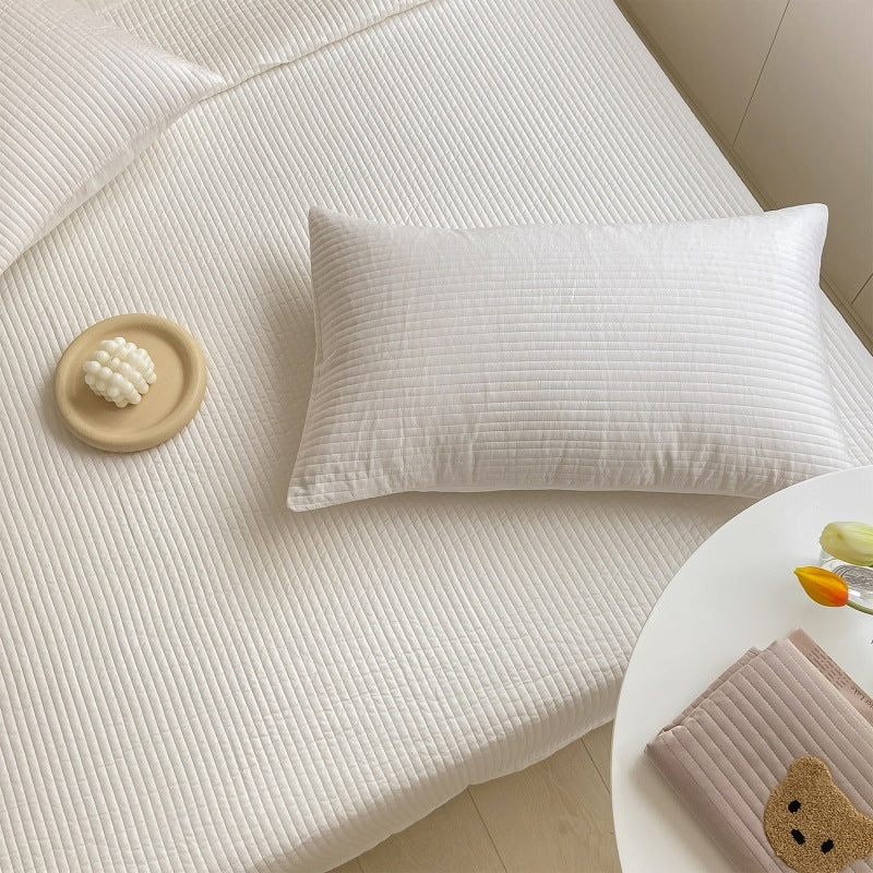 KTX-000787 Cotton Three-Piece Bed Cover Set with Quilted Summer Blanket and Pillowcases, Korean Style