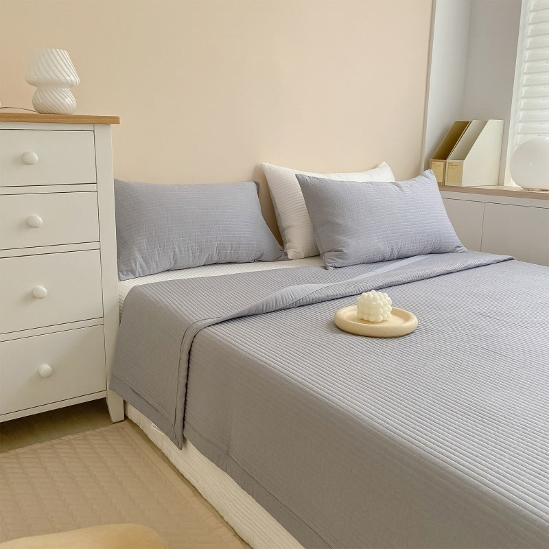 KTX-000787 Cotton Three-Piece Bed Cover Set with Quilted Summer Blanket and Pillowcases, Korean Style