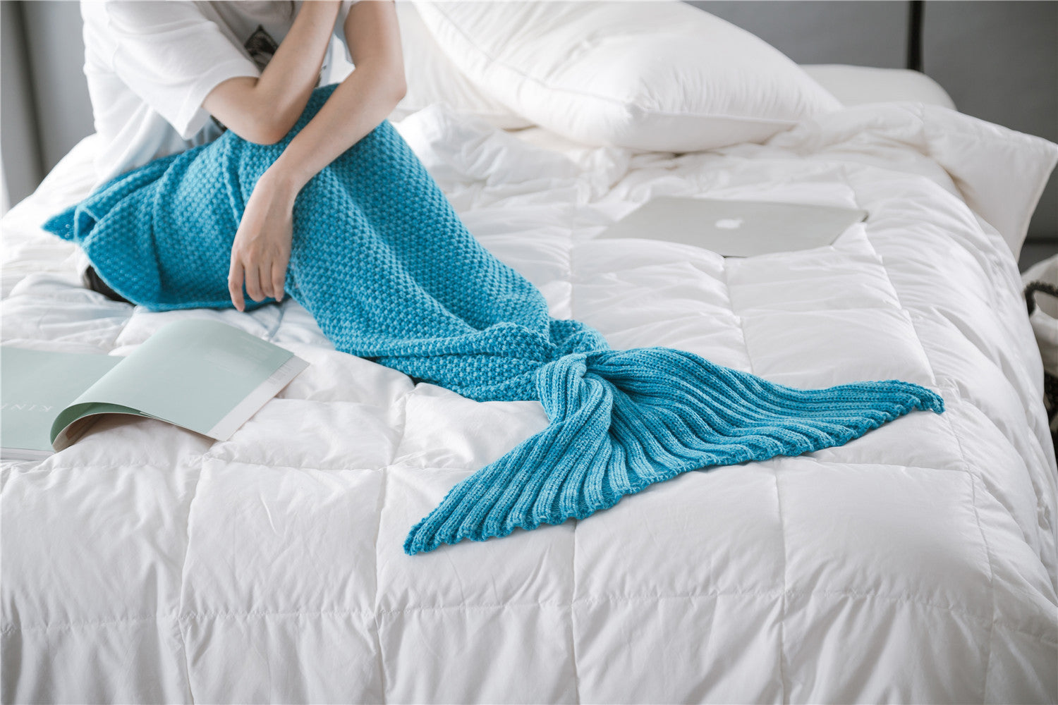 KTX-001875 Knitted Crochet Mermaid Tail Blanket for Children - Soft, Cozy Sleeping Blanket