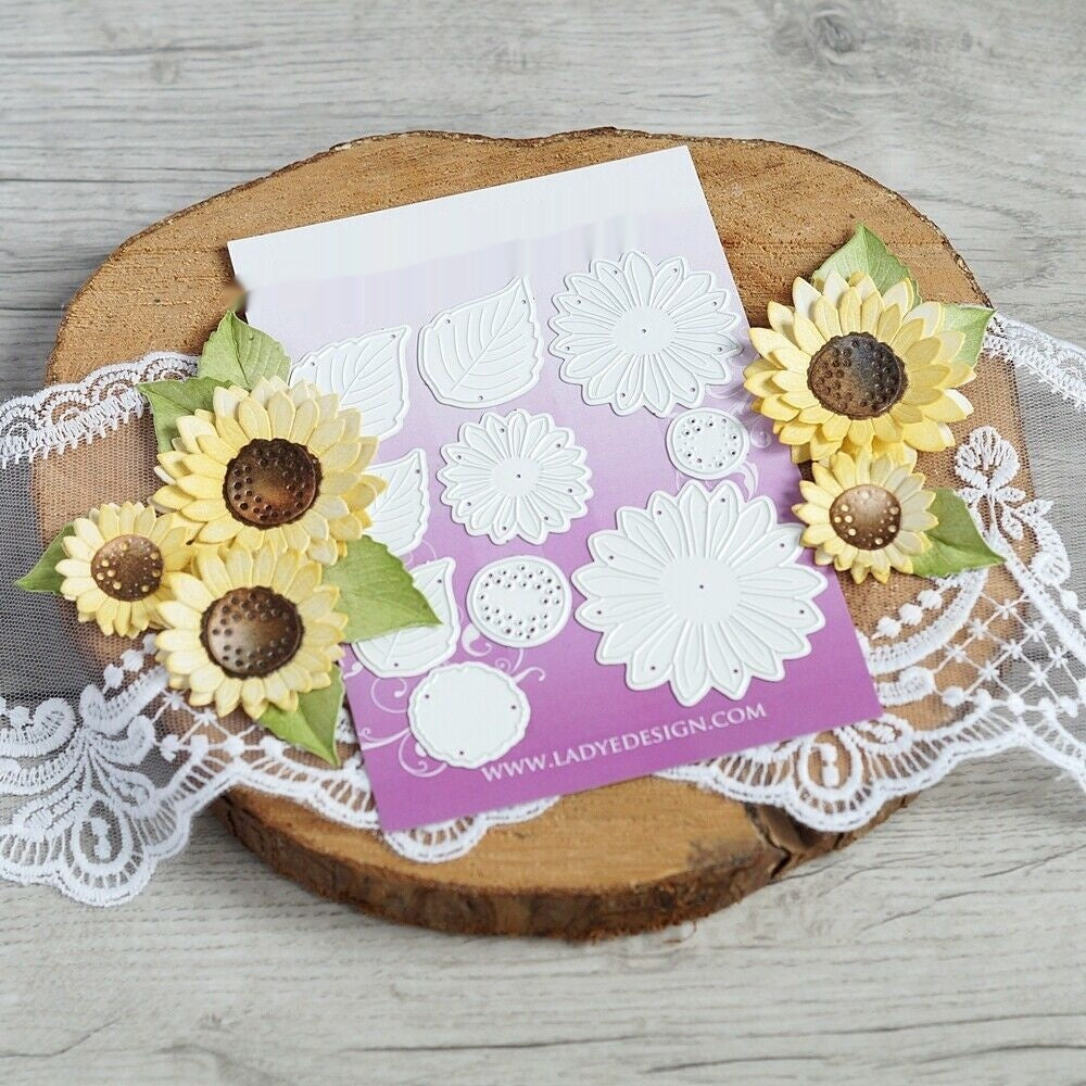 KTX-009683 Flower Combination Carbon Steel Knife Mold for Home Use, 100 x 108mm, European Style