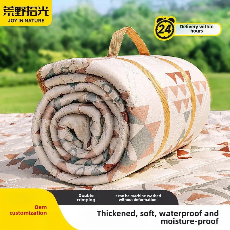 KTX-020563 Versatile Large Waterproof Green Oxford Cloth Mat for Outdoor Activities, Hiking, and Picnics