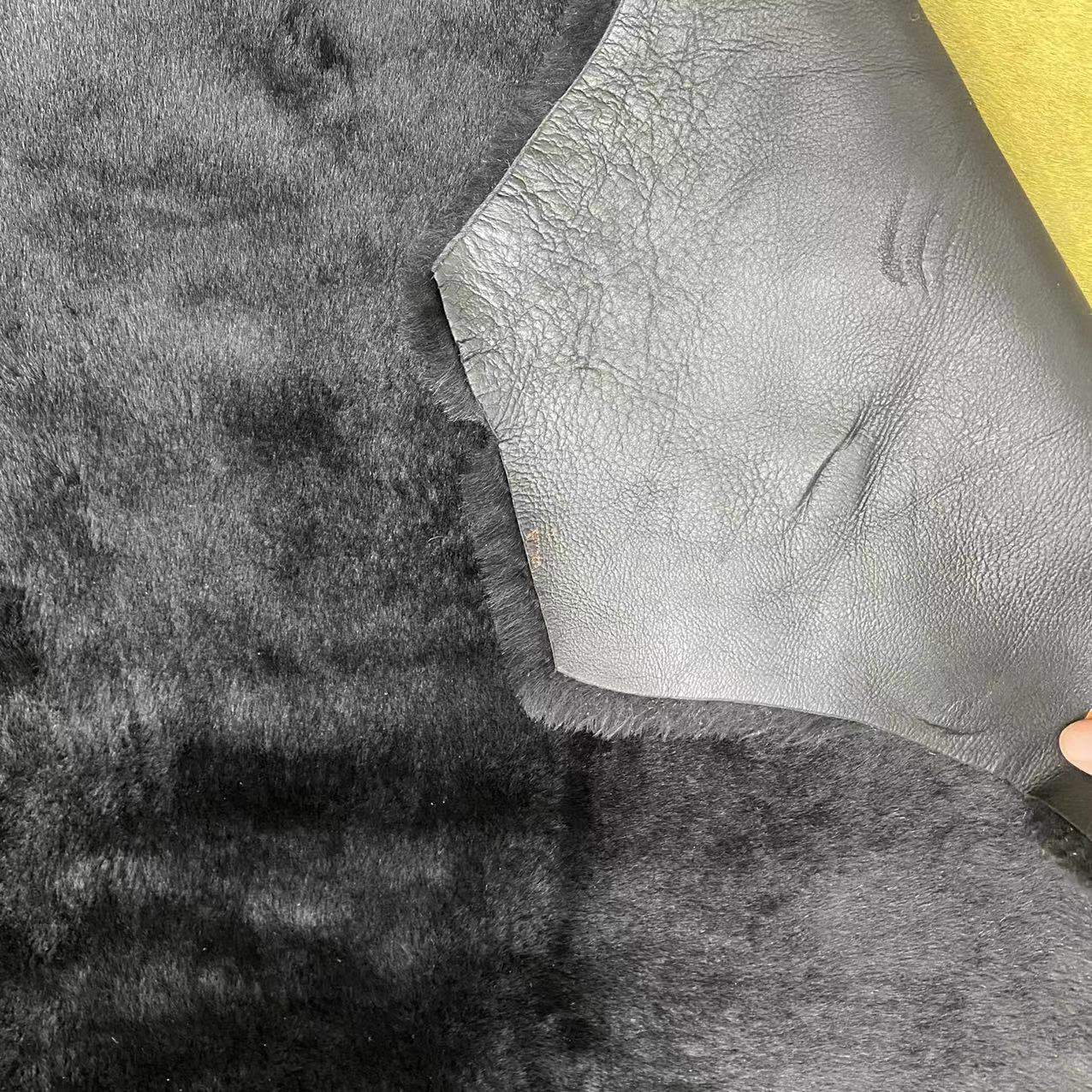 KTX-028947 Whole Fleece Real Wool in Black for Footwear and Accessories