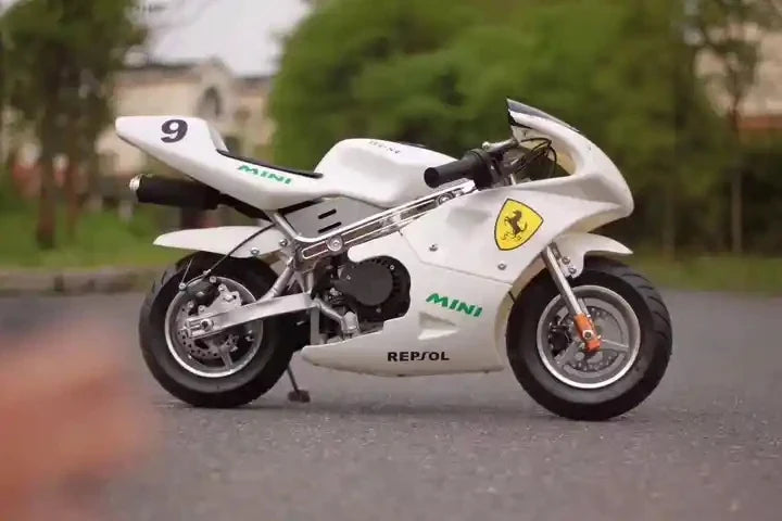 KTX-043347 50CC 2-Wheel Mini Scooter with 49CC Engine, Disc Brakes, and Chain Drive