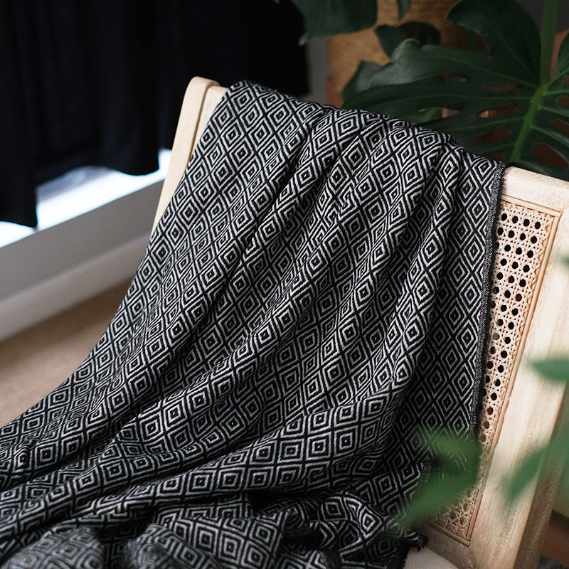 KTX-045075 Nordic Style Geometric Woven Sofa Blanket in Black - 127 x 170 CM Acrylic Material