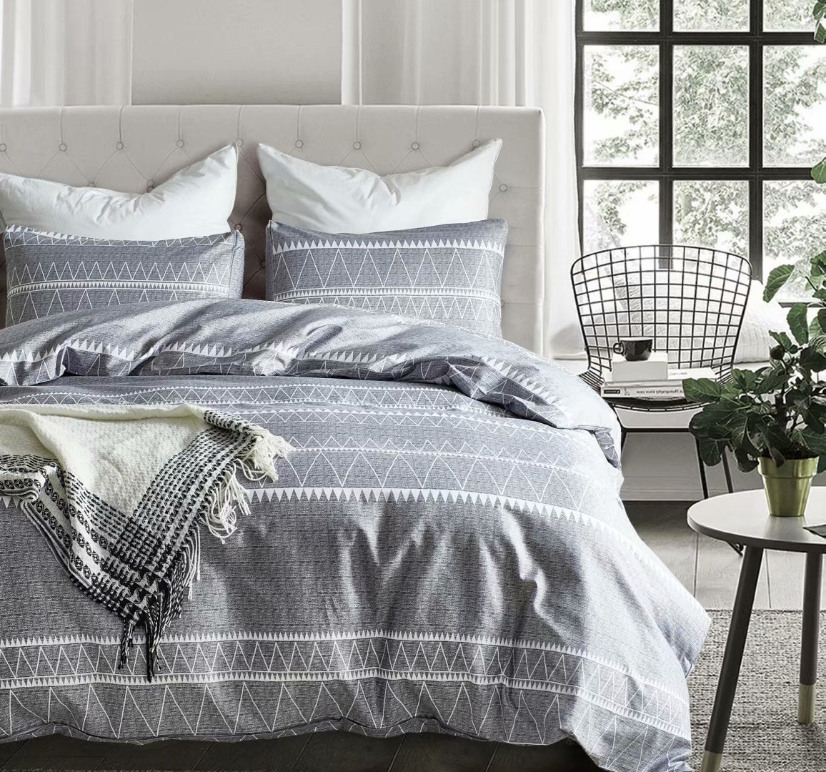 KTX-047379 Three-Piece Printed Bedding Set in Various Sizes - Soft Polyester Cotton Home Textile