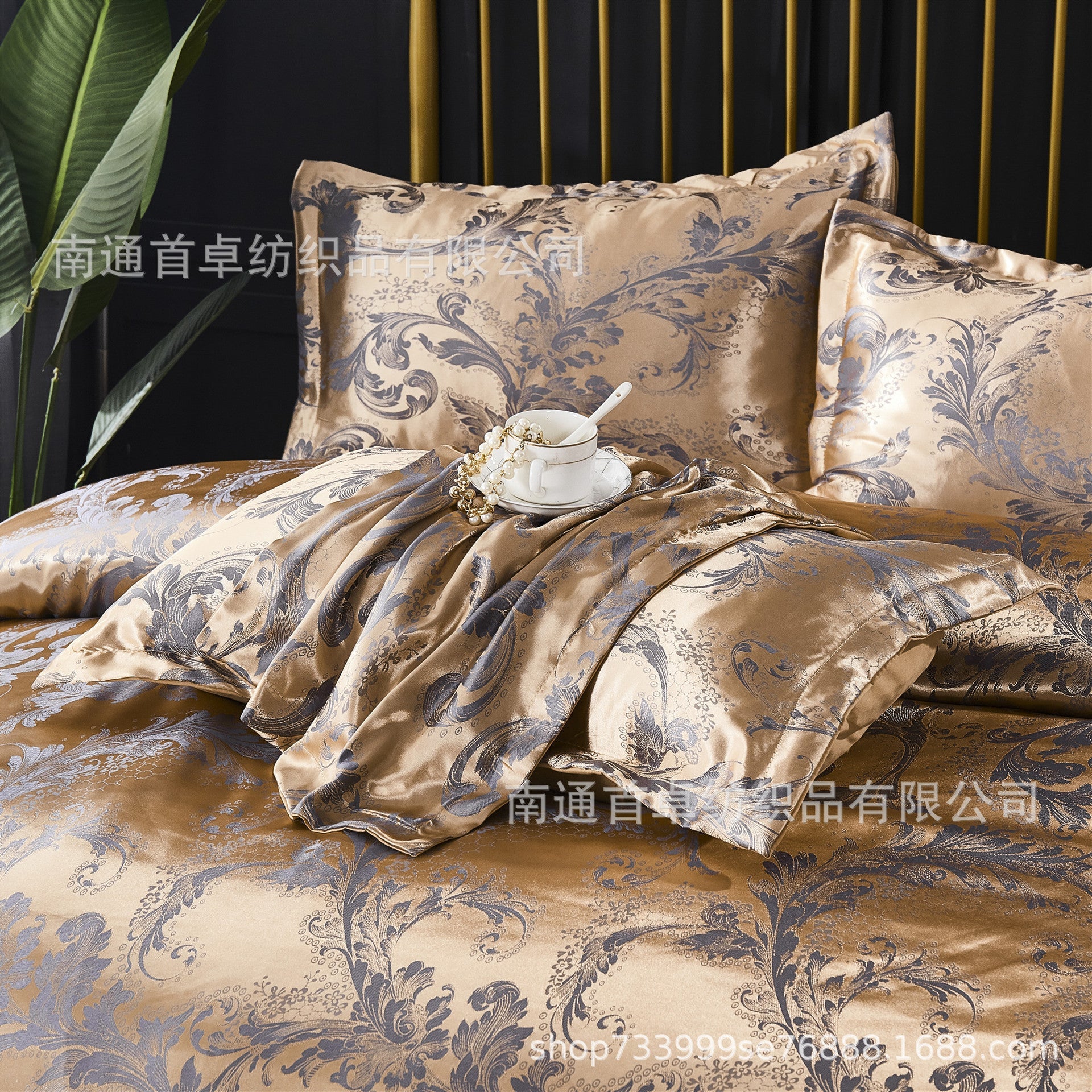 KTX-049299 Three-Piece Polyester Bedding Set with Reactive Print, Various Sizes Available
