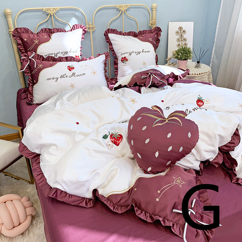 KTX-061715 Cotton Strawberry Embroidery Four-Piece Duvet Cover Bedding Set