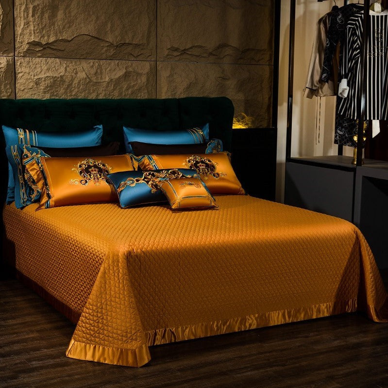 KTX-064659 Luxury Plaid Embroidery Four-Piece Bedset in Skin-Friendly Long-Staple Cotton