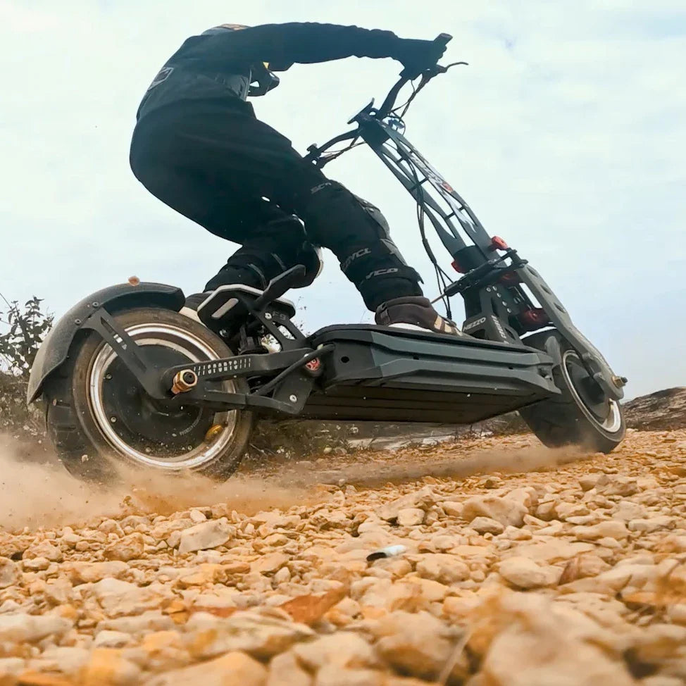 KTX-067987 Powerful Electric Offroad Scooter, 8000W Dual Motors, 90Km/h Max Speed, 12 Inch Fat Tires, 80-100Km Range, Foldable, Waterproof