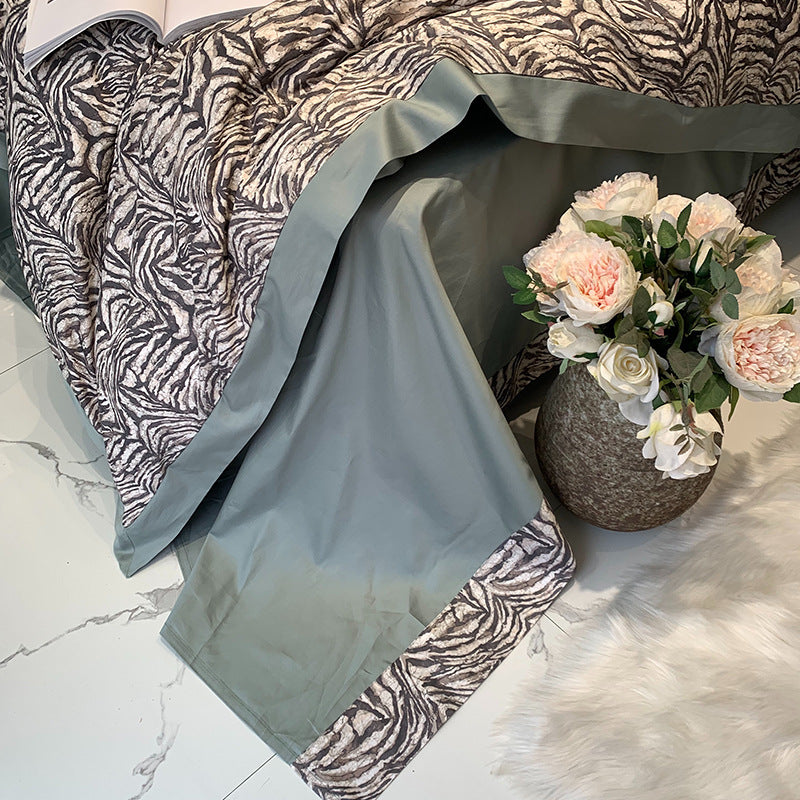 KTX-071251 Long-Staple Cotton Digital Printed Bedding Set - Four Pieces in Pink Floral Design