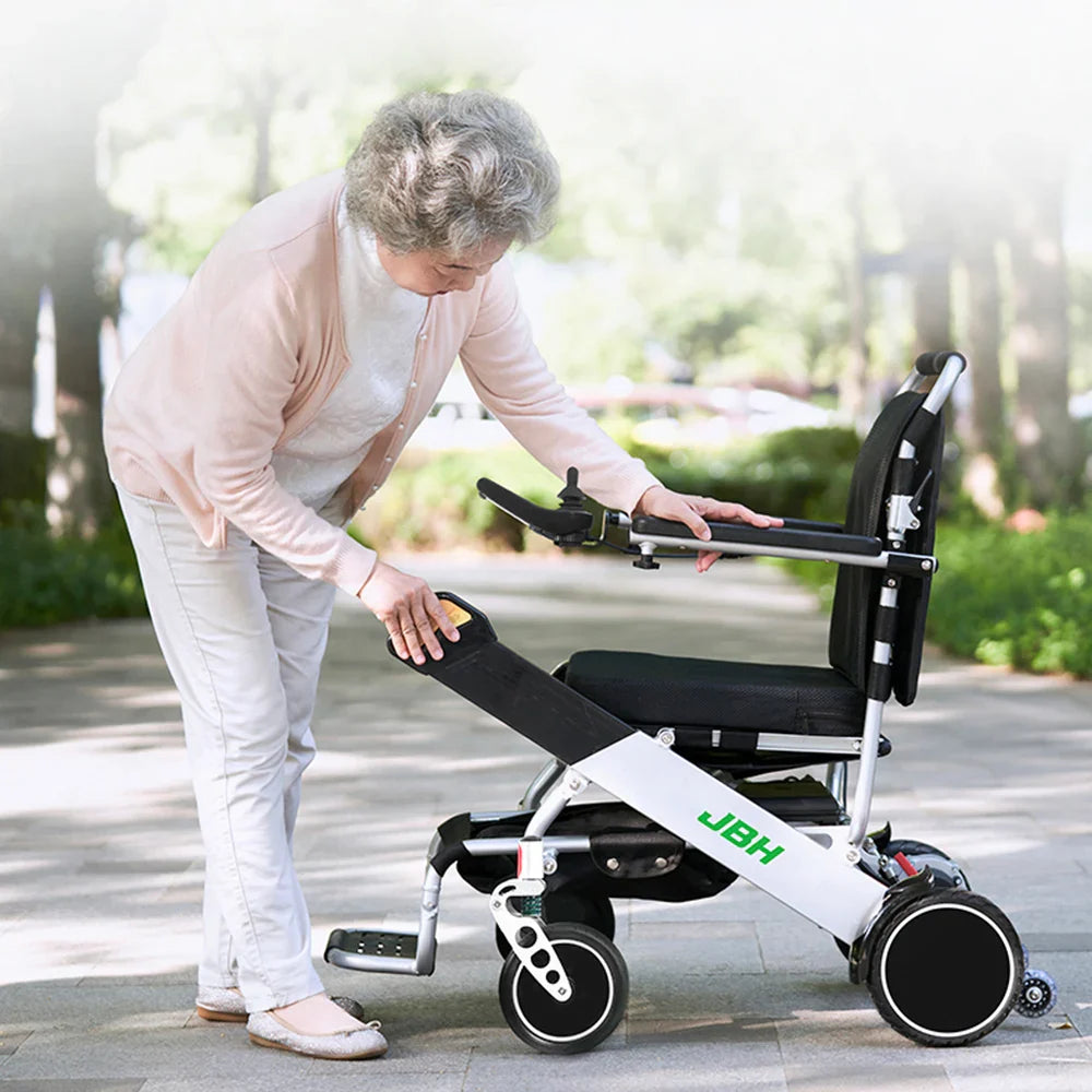 KTX-074259 Foldable 23kg Electric Four-Wheel Wheelchair for Elderly Mobility - 20km Range, Compact Design