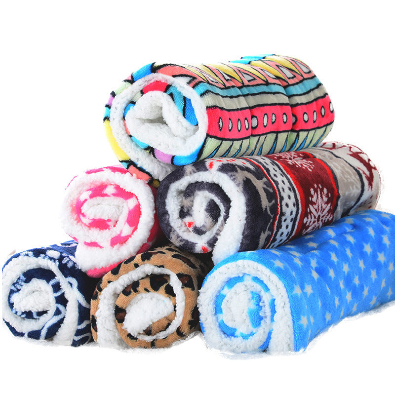 KTX-081427 Cozy Flannel Lamb Wool Cartoon Printed Blanket for Pets - Leopard, Sika Deer, Geometric