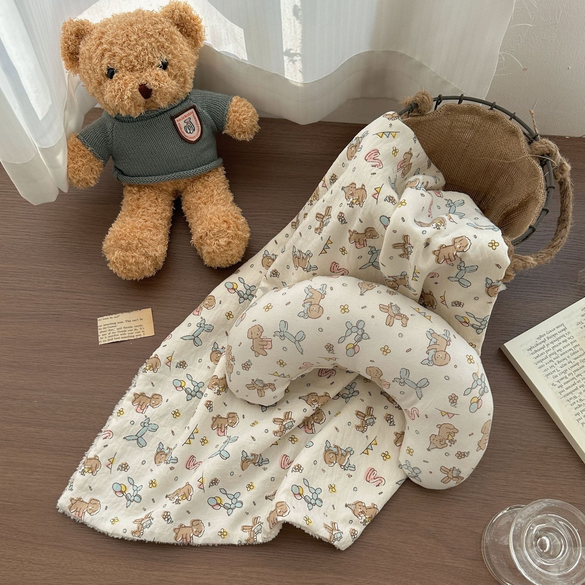 KTX-096083 Skin-Friendly Cloth Cat Pet Bed with Pillow and Quilt Options