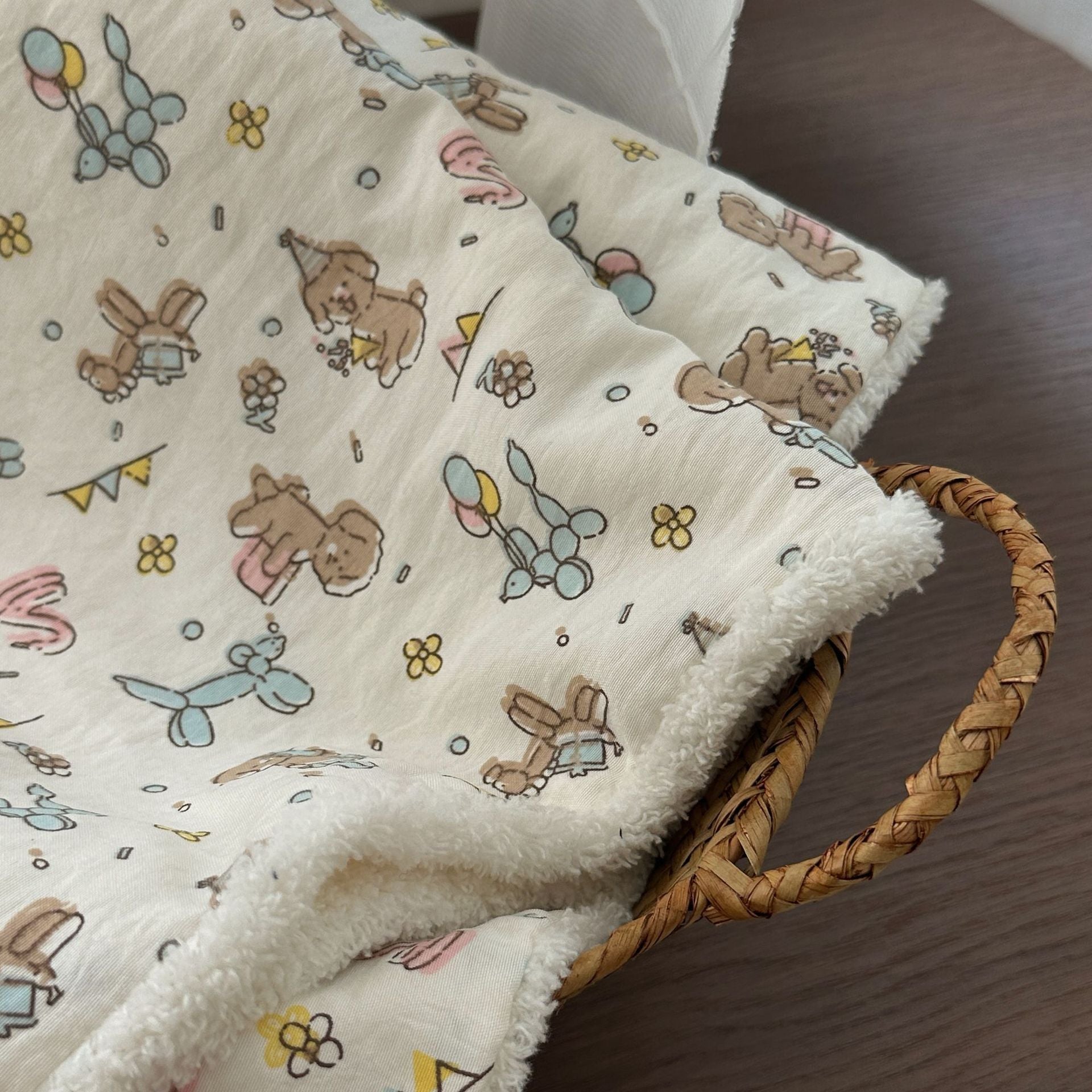 KTX-096083 Skin-Friendly Cloth Cat Pet Bed with Pillow and Quilt Options