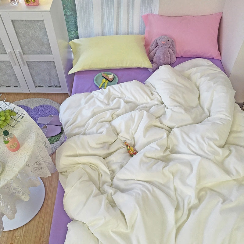 KTX-097939 Heart-Patterned Four-Piece Bedding Set in Mix and Match Colors