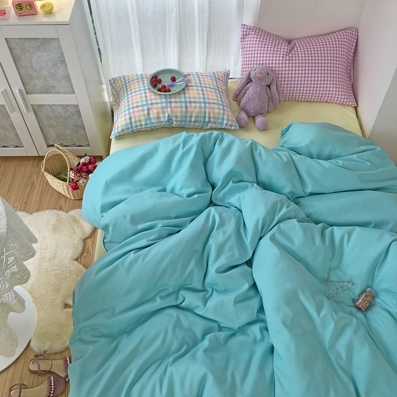 KTX-097939 Heart-Patterned Four-Piece Bedding Set in Mix and Match Colors