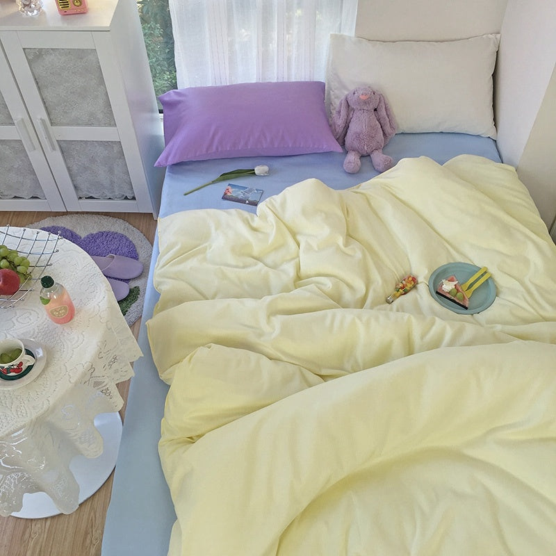 KTX-097939 Heart-Patterned Four-Piece Bedding Set in Mix and Match Colors