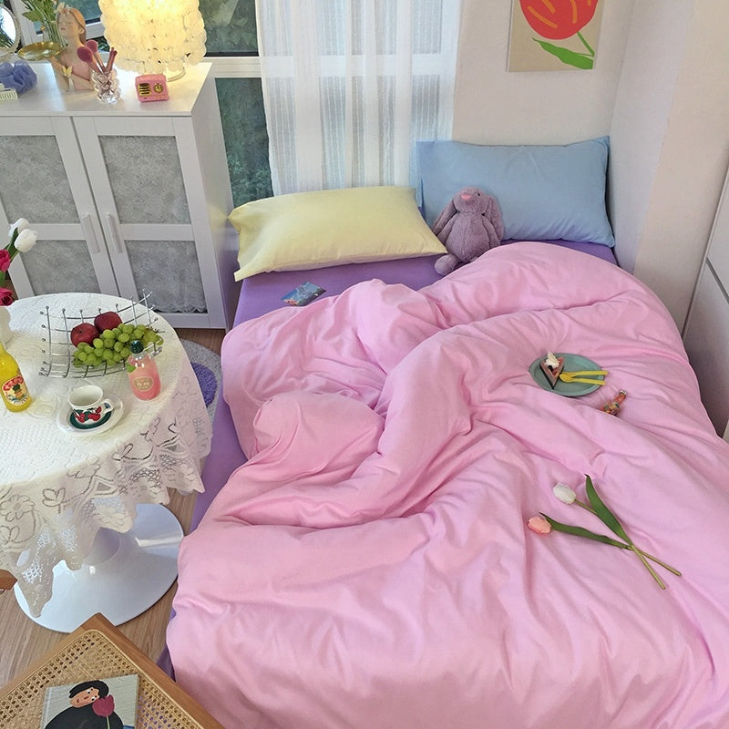 KTX-097939 Heart-Patterned Four-Piece Bedding Set in Mix and Match Colors