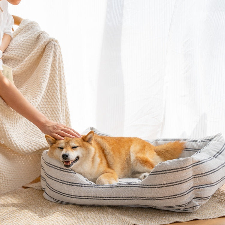 KTX-111891 Classic Red Cotton and Linen Pet Mat for Dogs - Size M (68 x 52 x 20) & L (80 x 65 x 24)