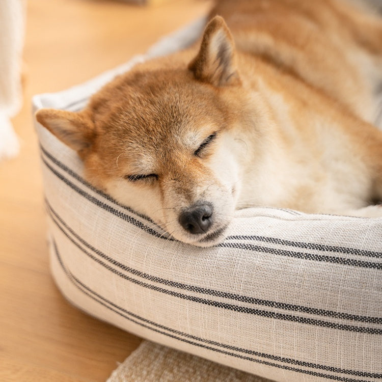 KTX-111891 Classic Red Cotton and Linen Pet Mat for Dogs - Size M (68 x 52 x 20) & L (80 x 65 x 24)