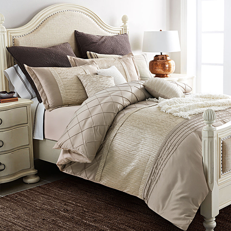 KTX-121811 Cotton Wedding Set with Elegant Decoration for 1.5m to 2.0m Beds - 4-Piece Collection