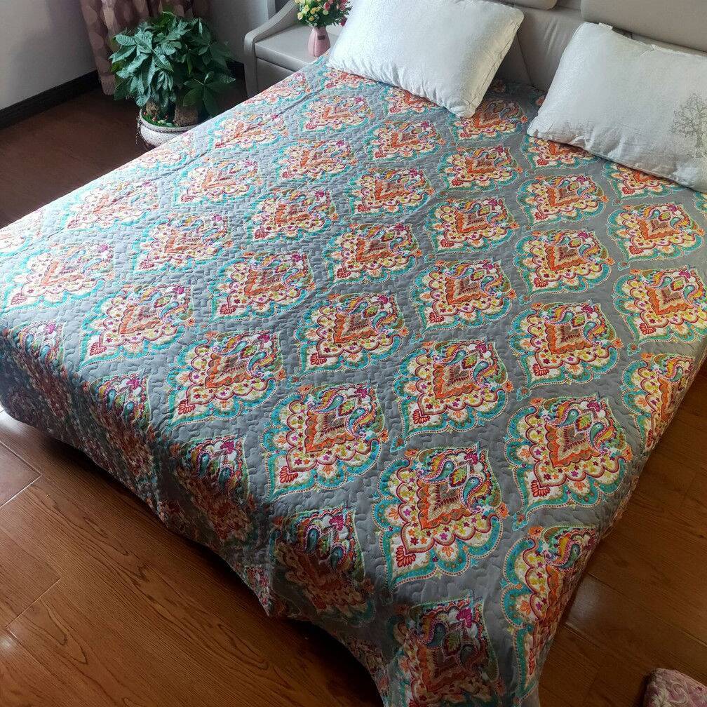 KTX-153747 Cooling Summer Quilt - Plush Polyester Cotton Bed Cover with Floral Pattern, 220x240CM