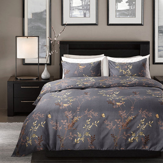 KTX-164563 Luxury Three-Piece Bedding Set with Geometric Duvet Cover and Pillowcases in Polyester
